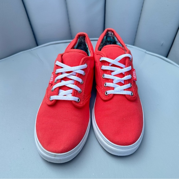 Red canvas lace up Vans women’s 6 - Picture 2 of 7